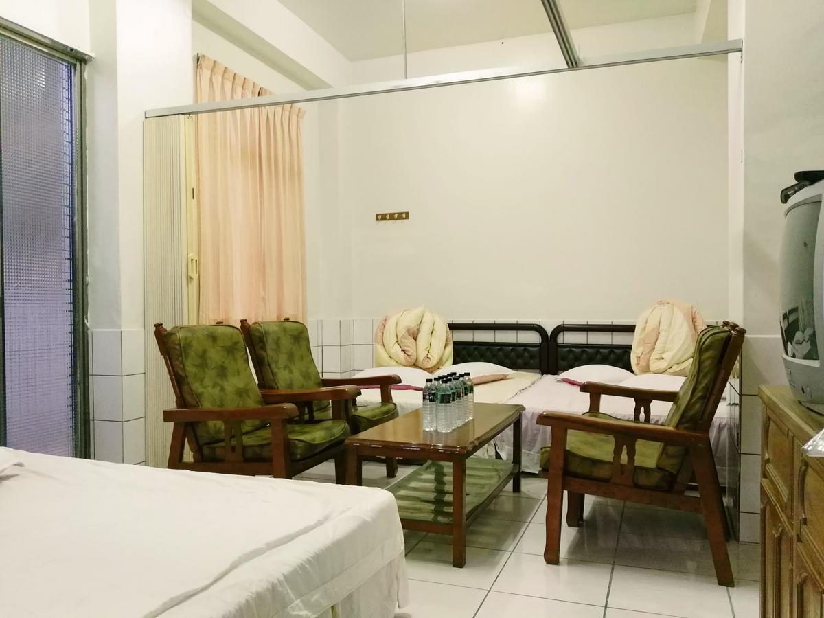 Qun Feng Hotel Fenqihu Exterior photo