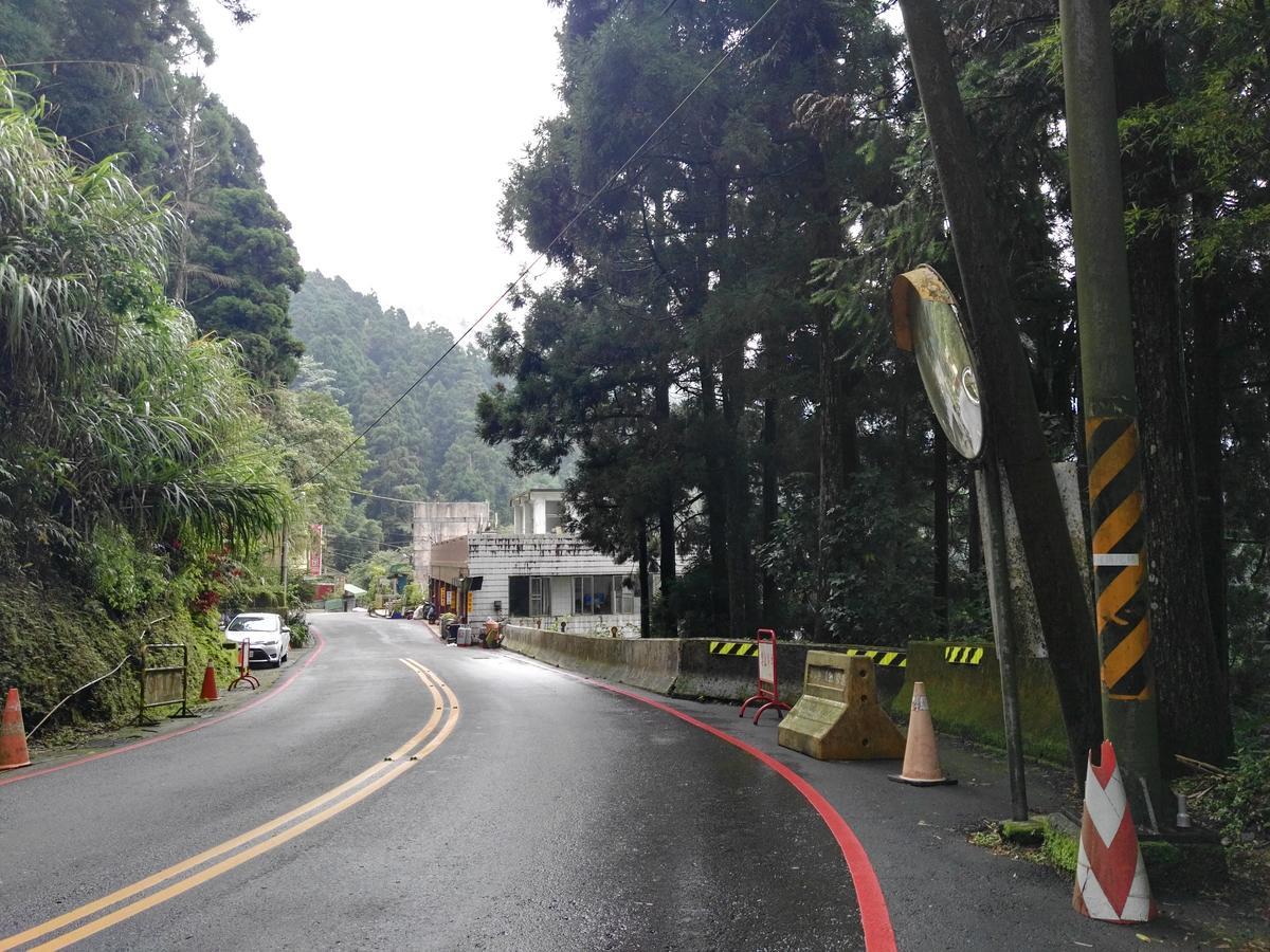 Qun Feng Hotel Fenqihu Exterior photo